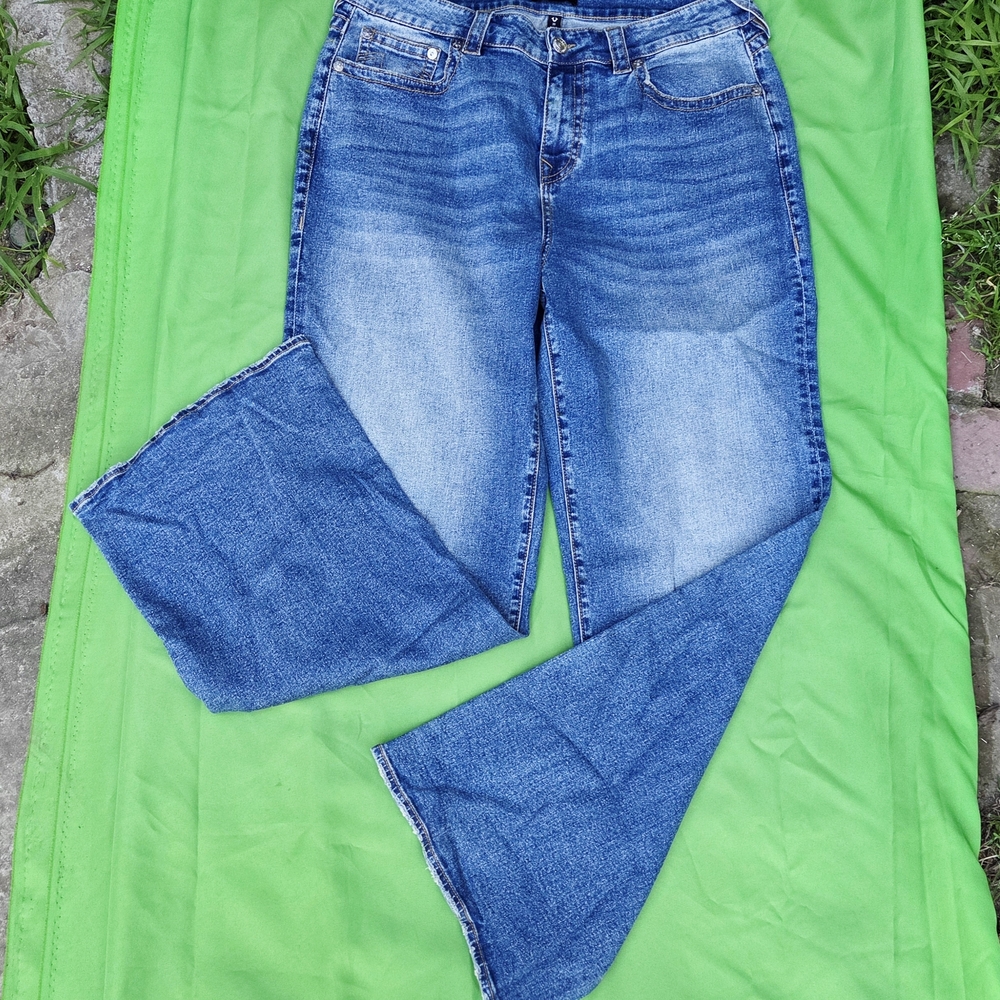 True Religion LEILA Women's Blue Wide Leg Flared Jeans SIZE 36